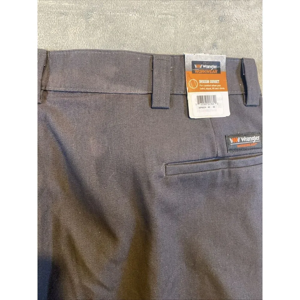 NWT Wrangler Men's Workwear Cargo Utility Pants Sz 42x32‎ Dark Gray All Purpose